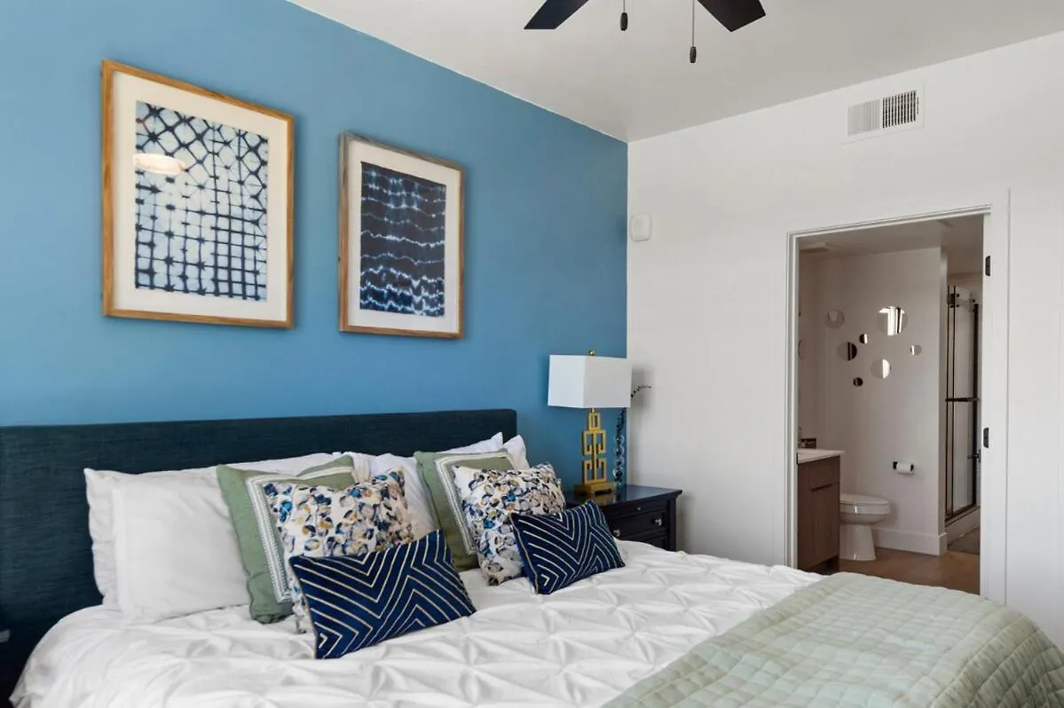 Апартаменты New Sleeps 4 King Bed 5Min To Shop, Dine, &Golf S331 Скоттсдейл США