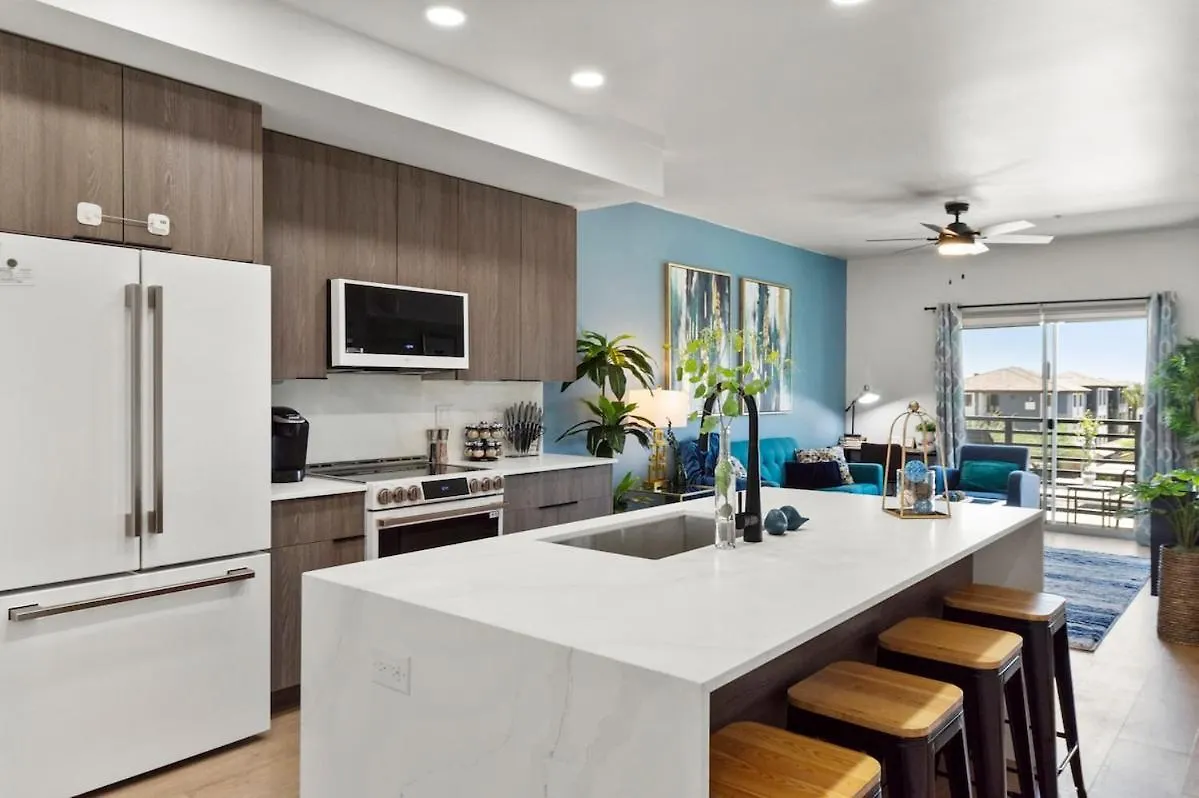 Апартаменты New Sleeps 4 King Bed 5Min To Shop, Dine, &Golf S331 Скоттсдейл 0*,  США
