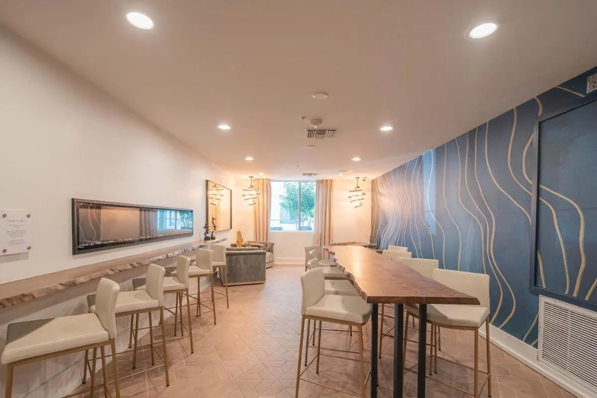 Апартаменты New Sleeps 4 King Bed 5Min To Shop, Dine, &Golf S331 Скоттсдейл