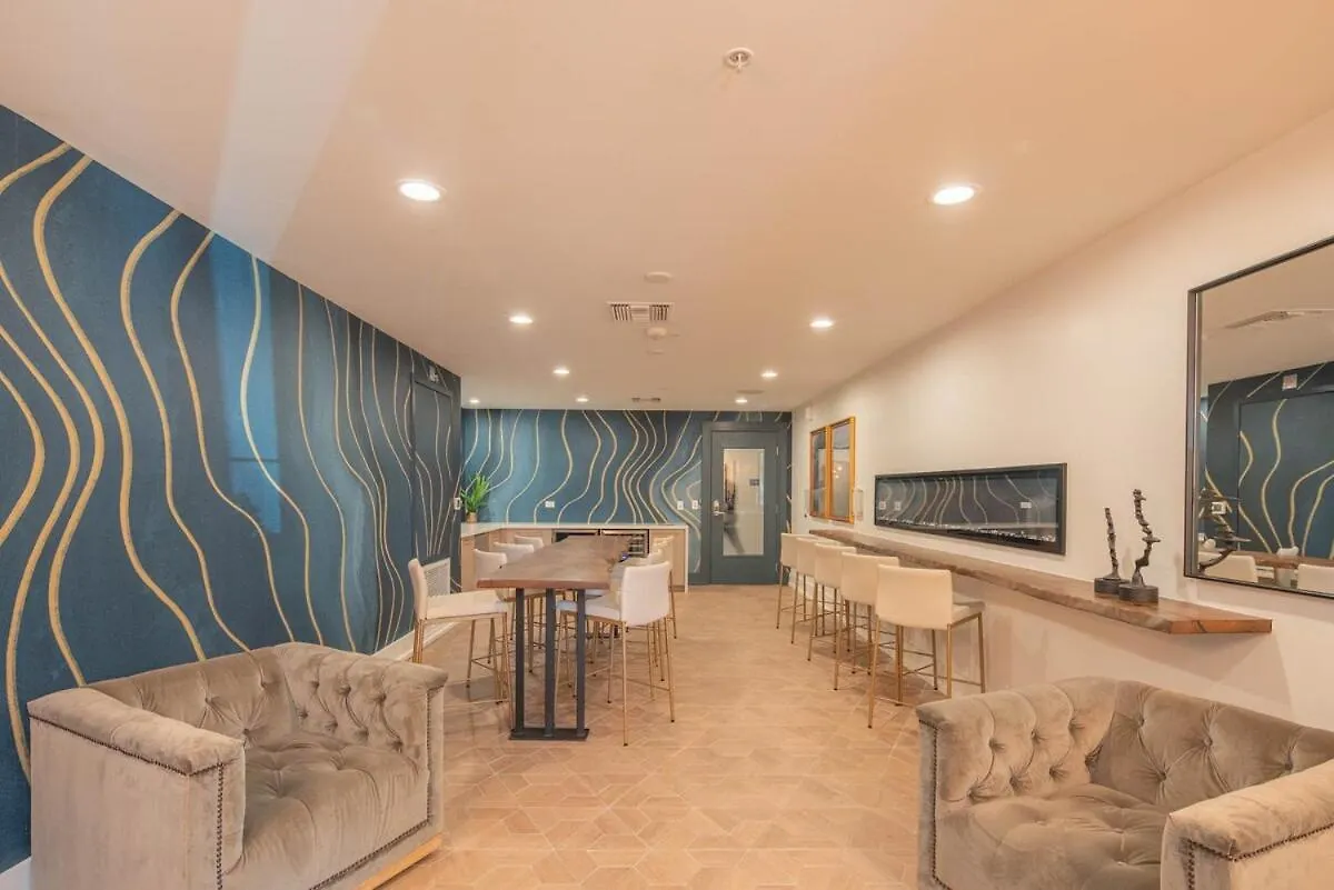 Апартаменты New Sleeps 4 King Bed 5Min To Shop, Dine, &Golf S331 Скоттсдейл