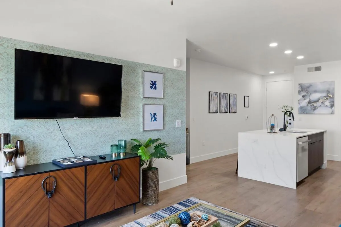 Апартаменты New Sleeps 4 King Bed 5Min To Shop, Dine, &Golf S331 Скоттсдейл США